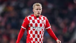 Van de Beek chấn thương nặng, nghỉ hết mùa giải 2025/26