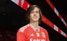 MU cân nhắc mua lại Alvaro Fernandez