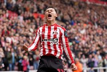 MU tham gia cuộc đua giành thần đồng nước Anh