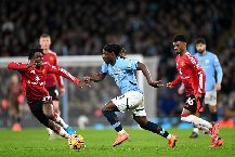 Thiếu tiền vệ, đại gia Serie A muốn ‘cướp’ sao mai 20 tuổi của MU ngay trong hè 2025