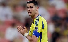CR7 bóng gió khả năng rời Al Nassr