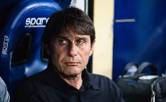 Napoli xác nhận chia tay HLV Conte
