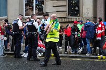 Thảm kịch xe điên trong lễ rước cúp khiến 47 CĐV Liverpool bị thương