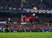 Siêu phẩm móc bóng của Garnacho đẹp hơn cả Ronaldo và Rooney?