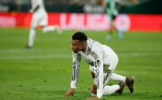 Mbappe nguy cơ lỡ El Clasico 