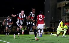 MU muối mặt rời Cúp Liên đoàn sau cú sốc từ đội hạng 4