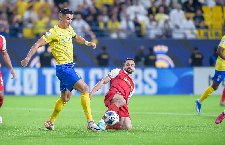 Khó tin: Ronaldo từ chối phạt đền dù trọng tài đã thổi