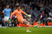 Ederson chấn thương, Man City đứng ngồi không yên