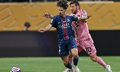 Messi gây tranh cãi vì pha 'ra đòn' với cầu thủ PSG